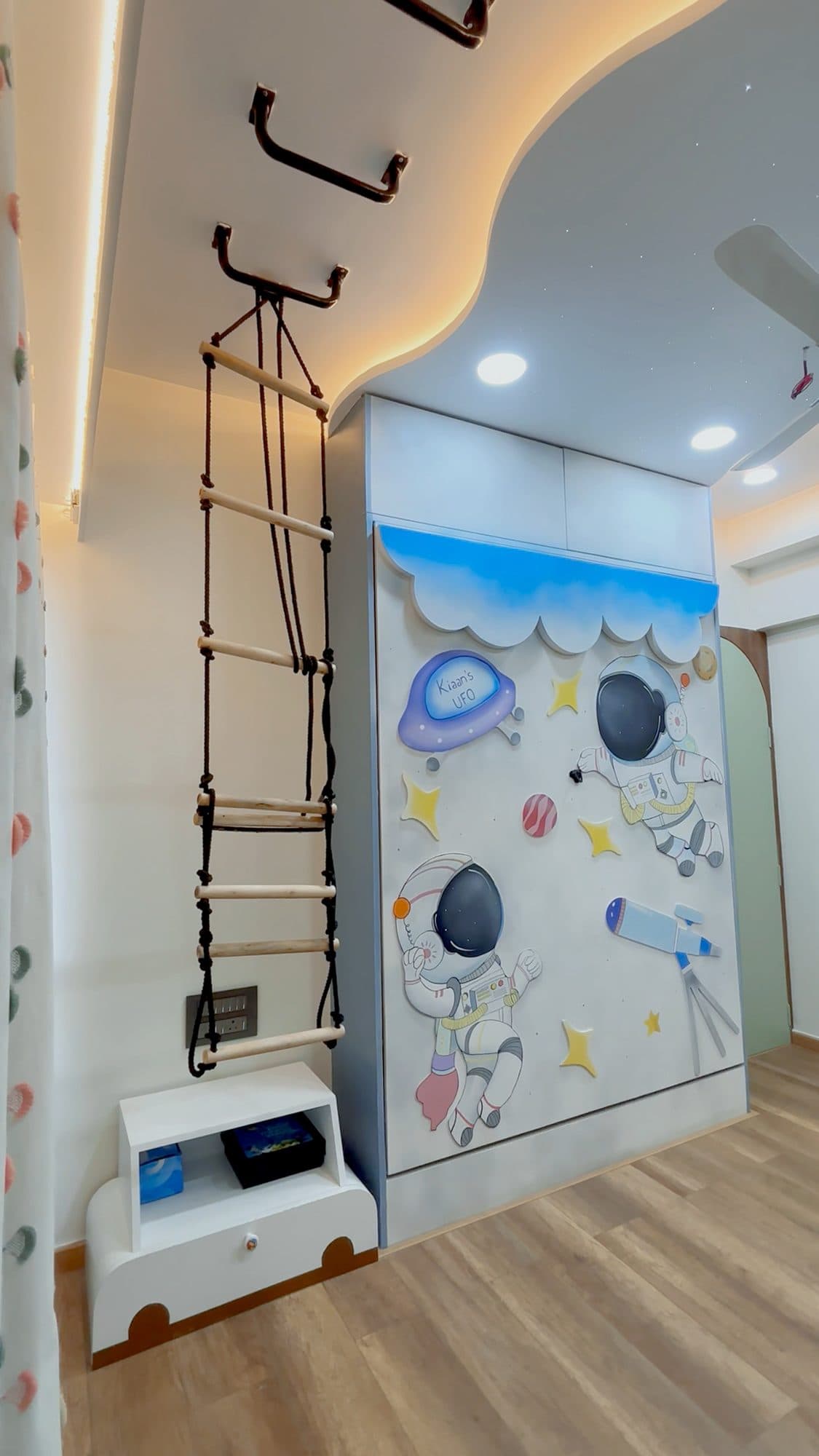 Children's Room in a Kothrud, Pune home by Divya Jain Interiors