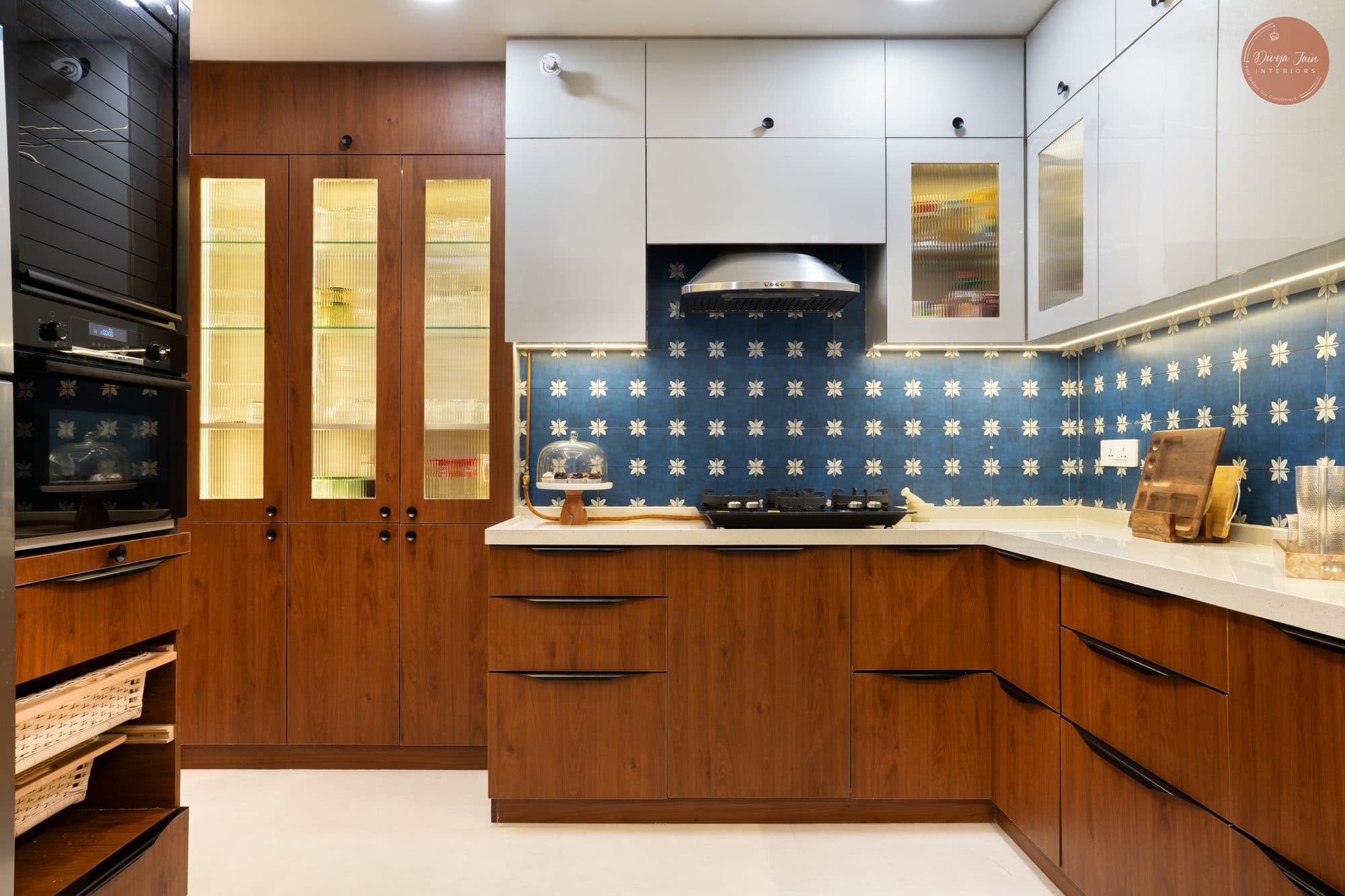 Kitchen in a Kharadi, Pune home by Divya Jain Interiors