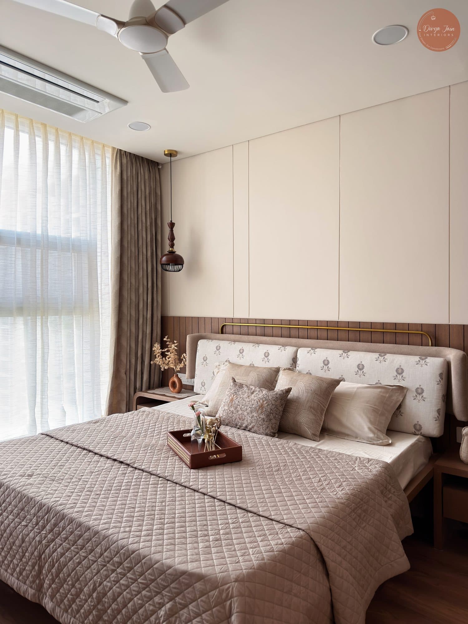 Master Bedroom in a Kharadi, Pune home by Divya Jain Interiors