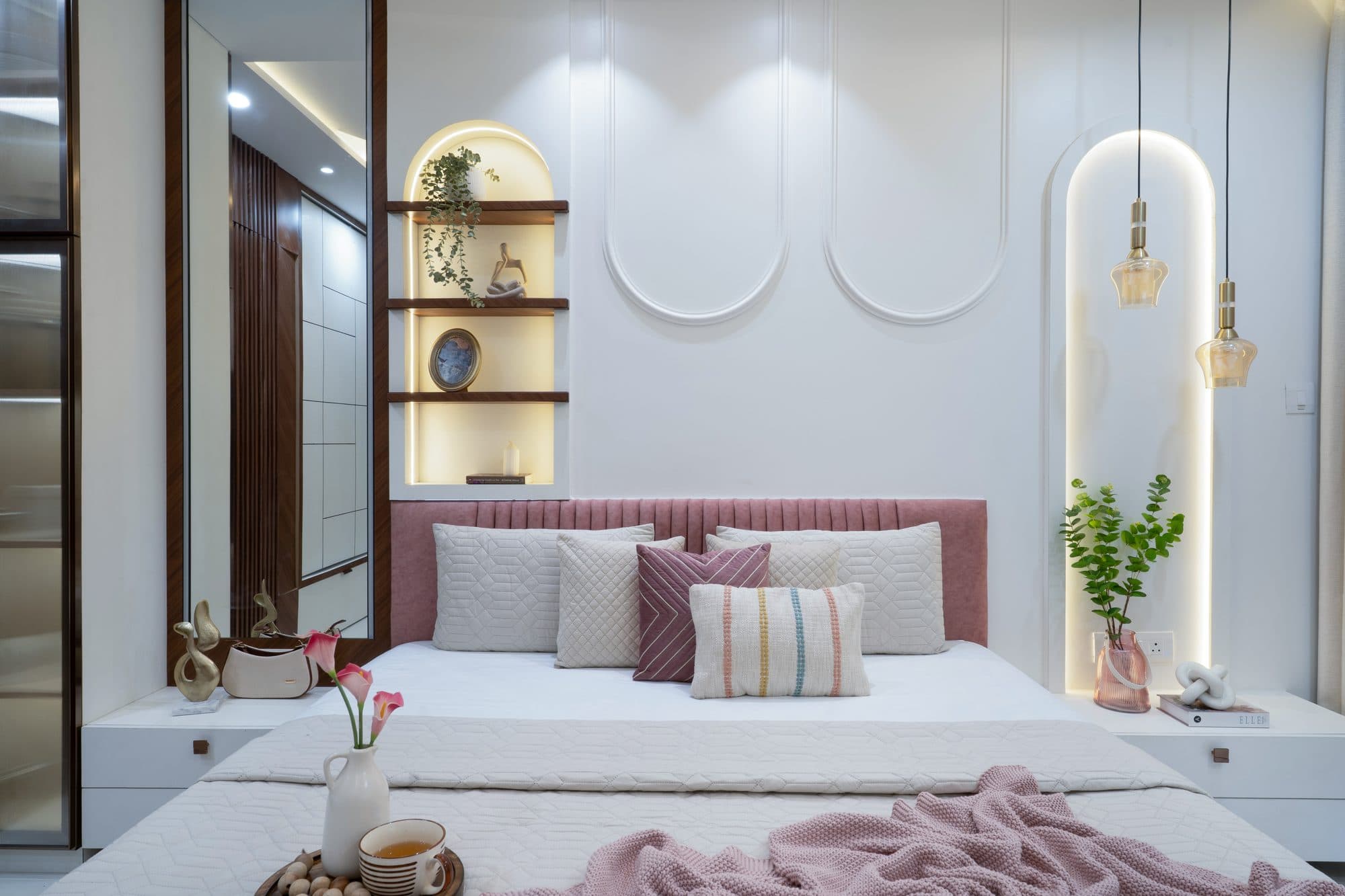Master Bedroom in a Ravet, Pune home by Divya Jain Interiors
