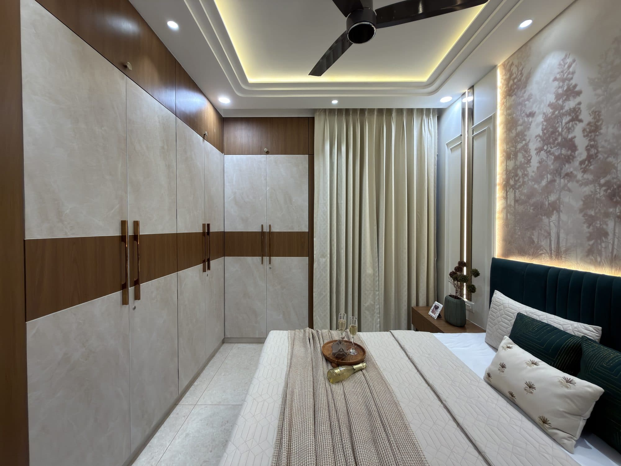 Master Bedroom in a Powai, Mumbai home by Divya Jain Interiors