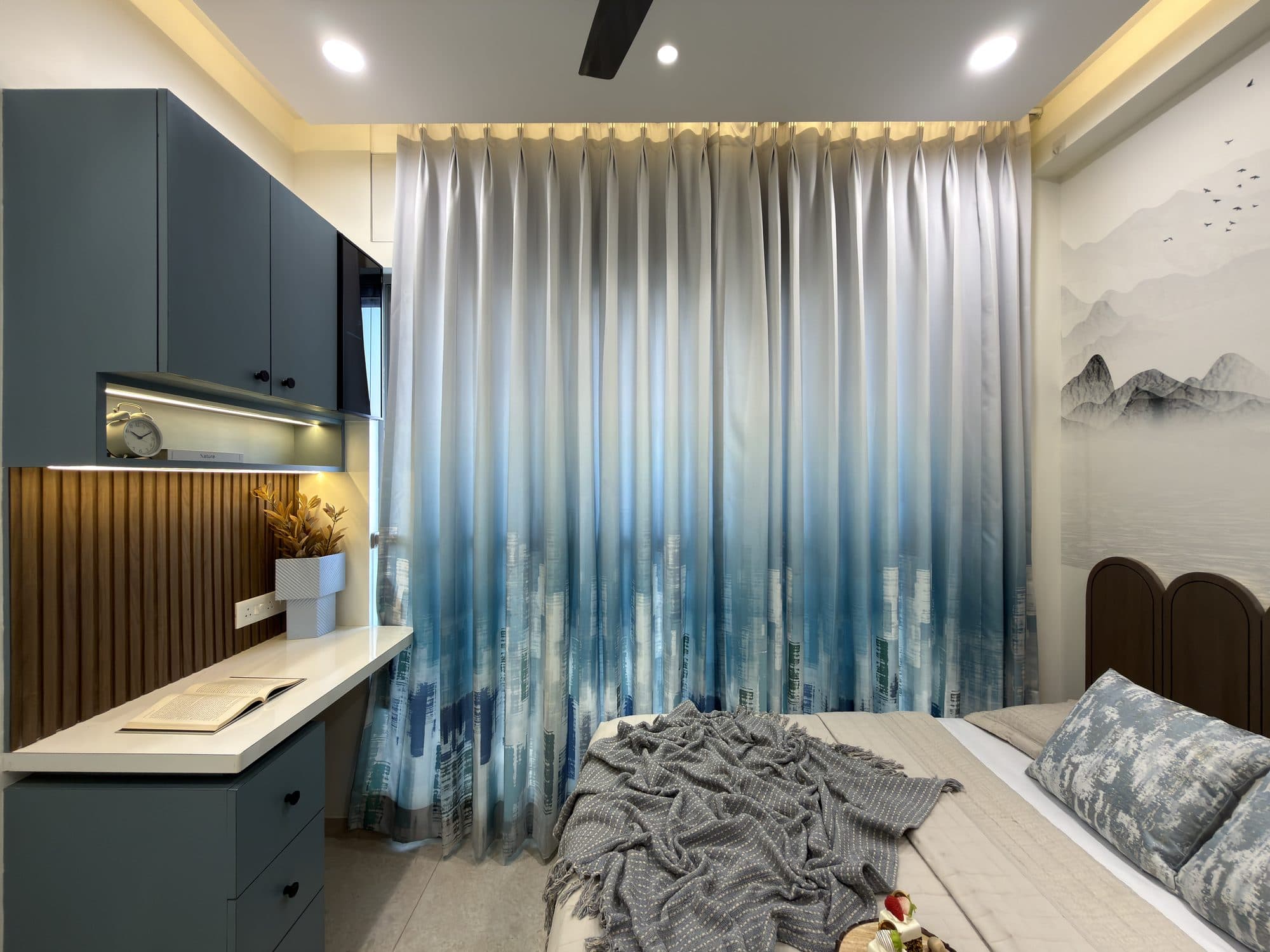 Master Bedroom in a Powai, Mumbai home by Divya Jain Interiors