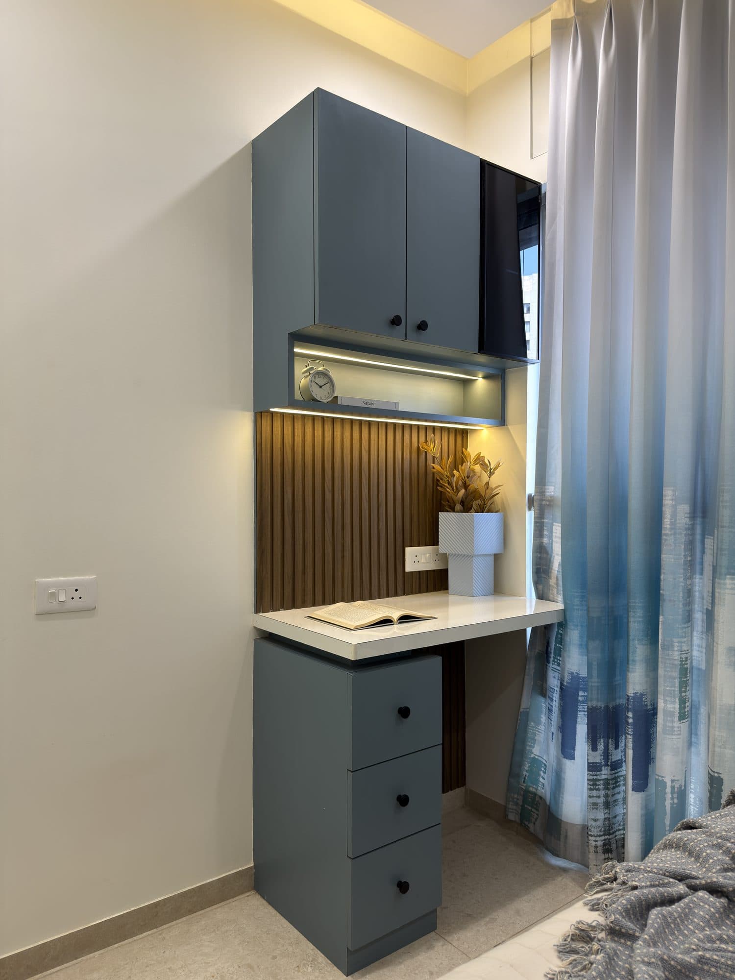 Study in a Powai, Mumbai home by Divya Jain Interiors